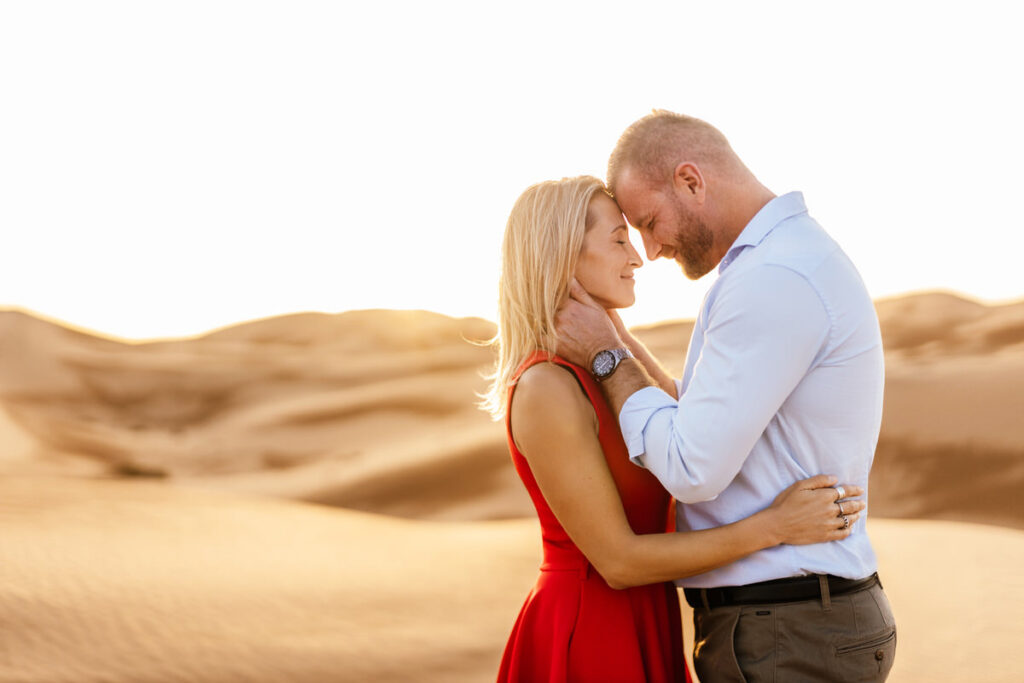 Abu Dhabi desert couple photo shoot