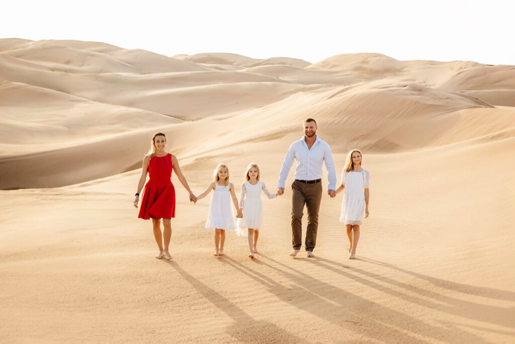 best family desert photo shoot in Abu Dhabi